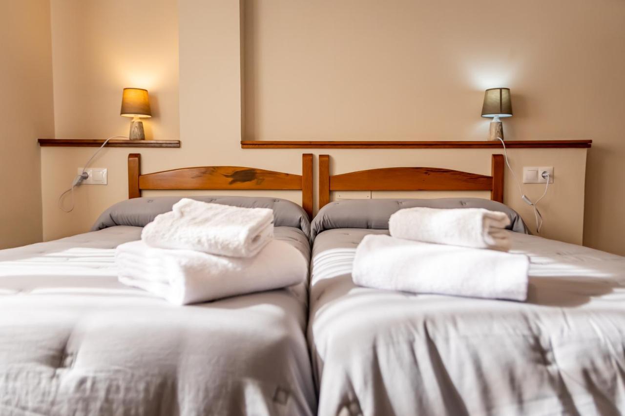 Hostal Restaurante Ventasierra Valdoré エクステリア 写真