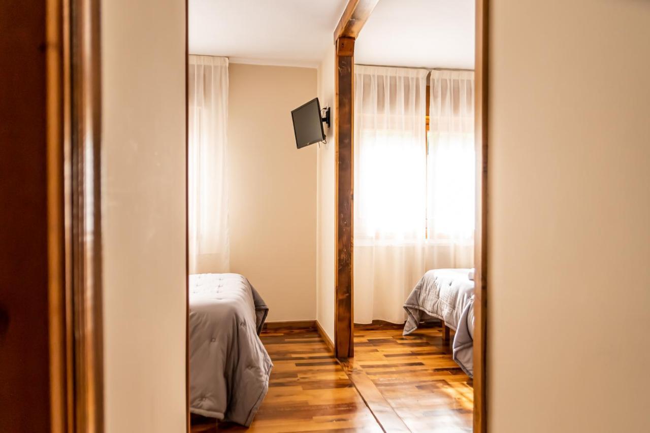 Hostal Restaurante Ventasierra Valdoré エクステリア 写真