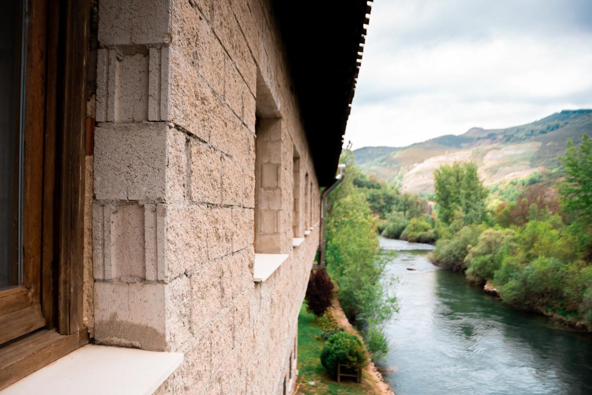 Hostal Restaurante Ventasierra Valdoré エクステリア 写真