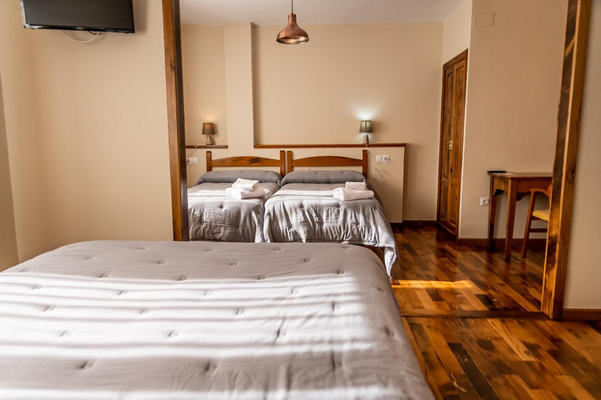 Hostal Restaurante Ventasierra Valdoré エクステリア 写真